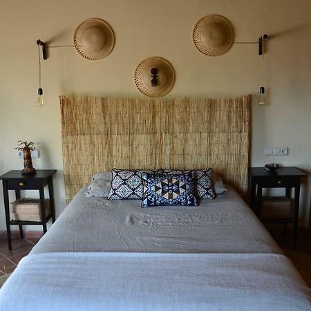 Bed and Breakfast The African House à Tolox Extérieur photo