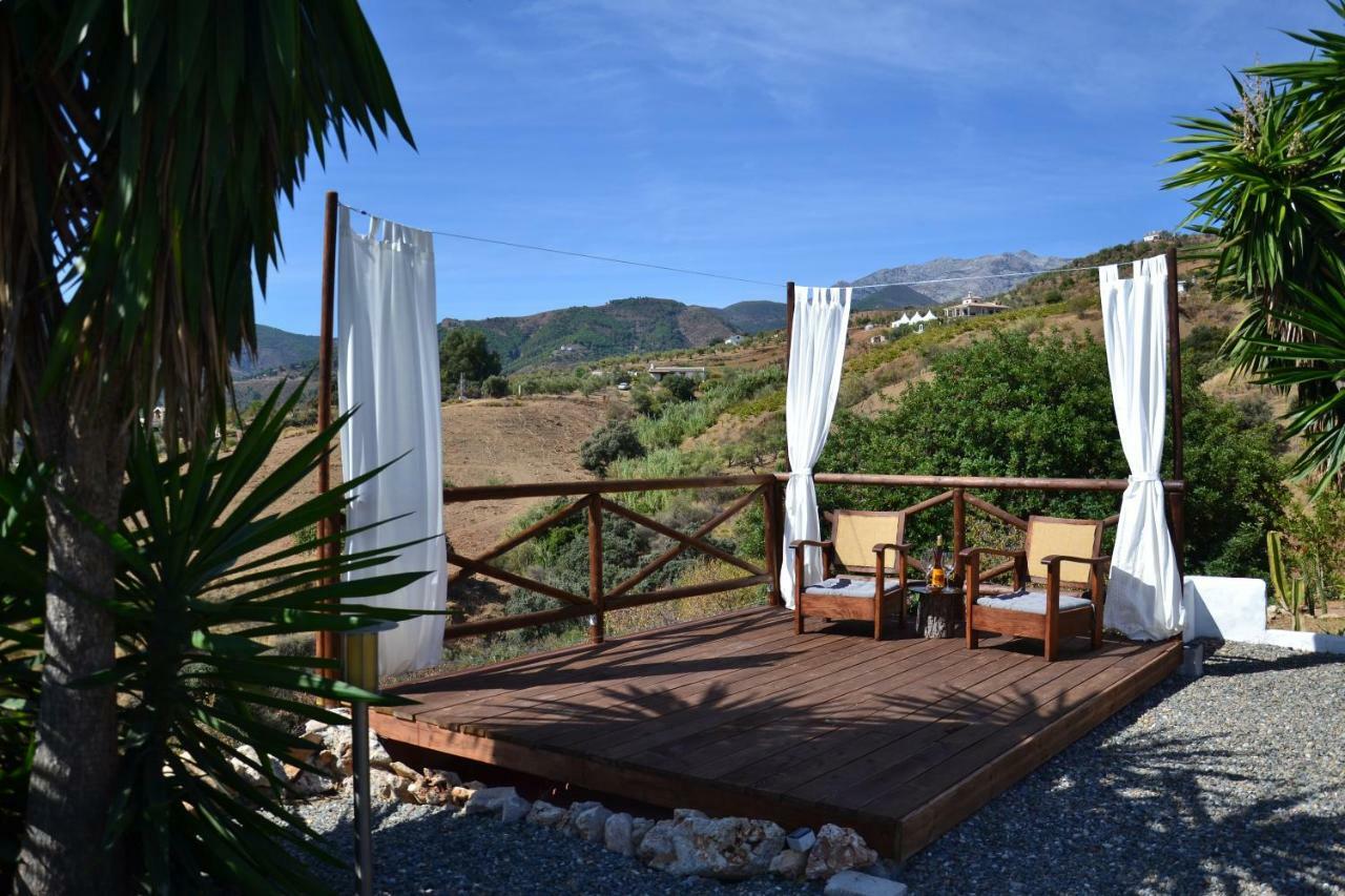 Bed and Breakfast The African House à Tolox Extérieur photo