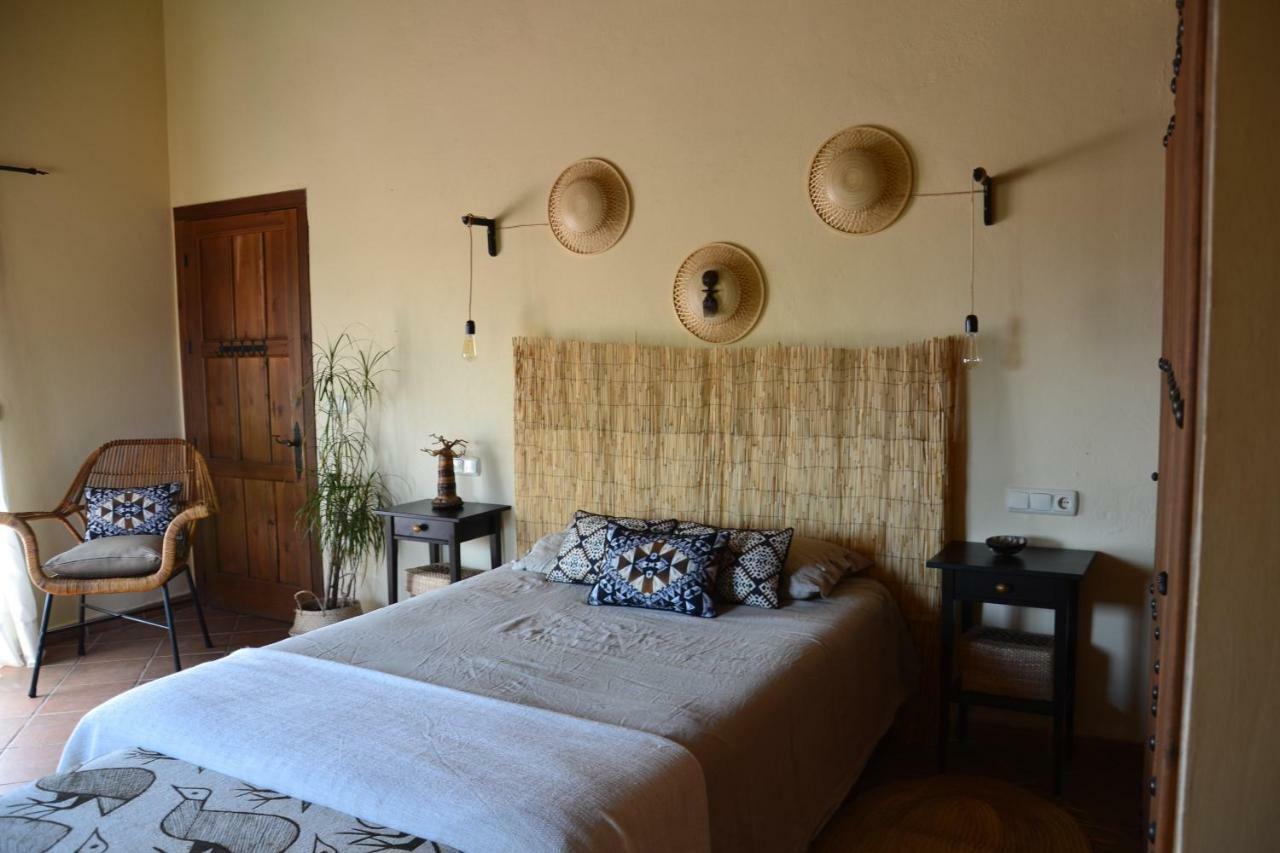 Bed and Breakfast The African House à Tolox Extérieur photo